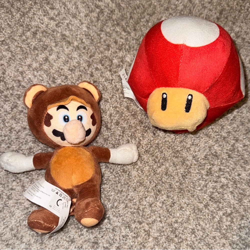 Nintendo Super Mario Bros Tanooki‎ Mario Plush Doll and Red Mushroom